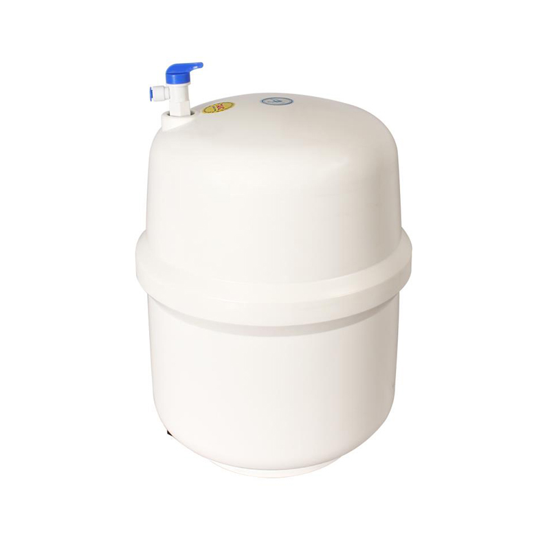 7ce824bf1540c03a753e06119818f153 LESSO Pressure Tank 3 Gallons - Image 1